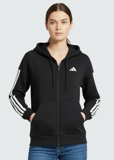 Modella indossa ADIDAS FELPA DONNA JE1283 nera 3 stripes frontale 
